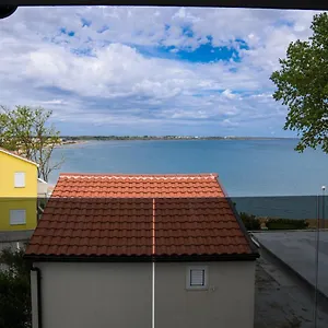 Sunshine Bay Apartment